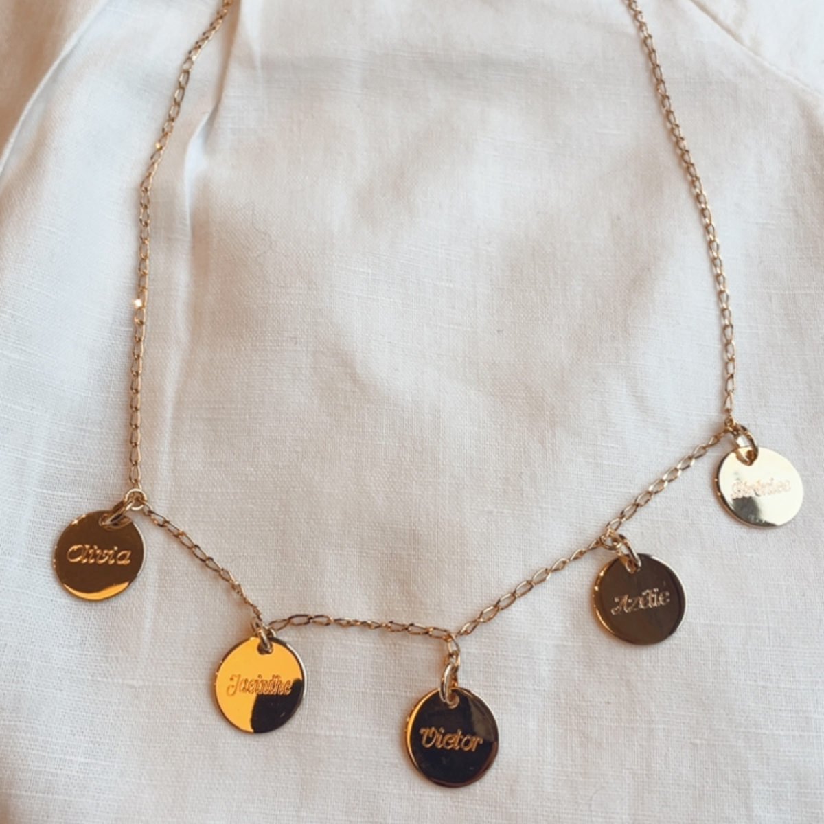 COLLIER PRENOMS— Médailles Personnalisables
